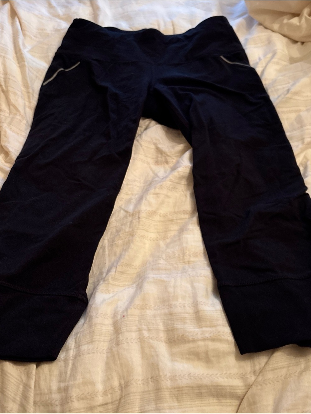 Athleta Relay Capri Legging, Black, Size Small 17" Inseam